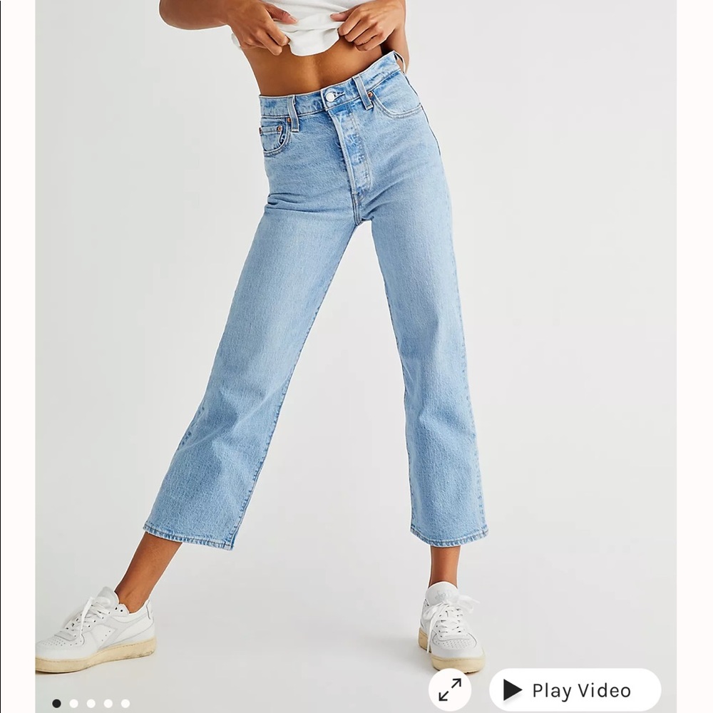 Levi's Ribcage Straight Ankle Jeans